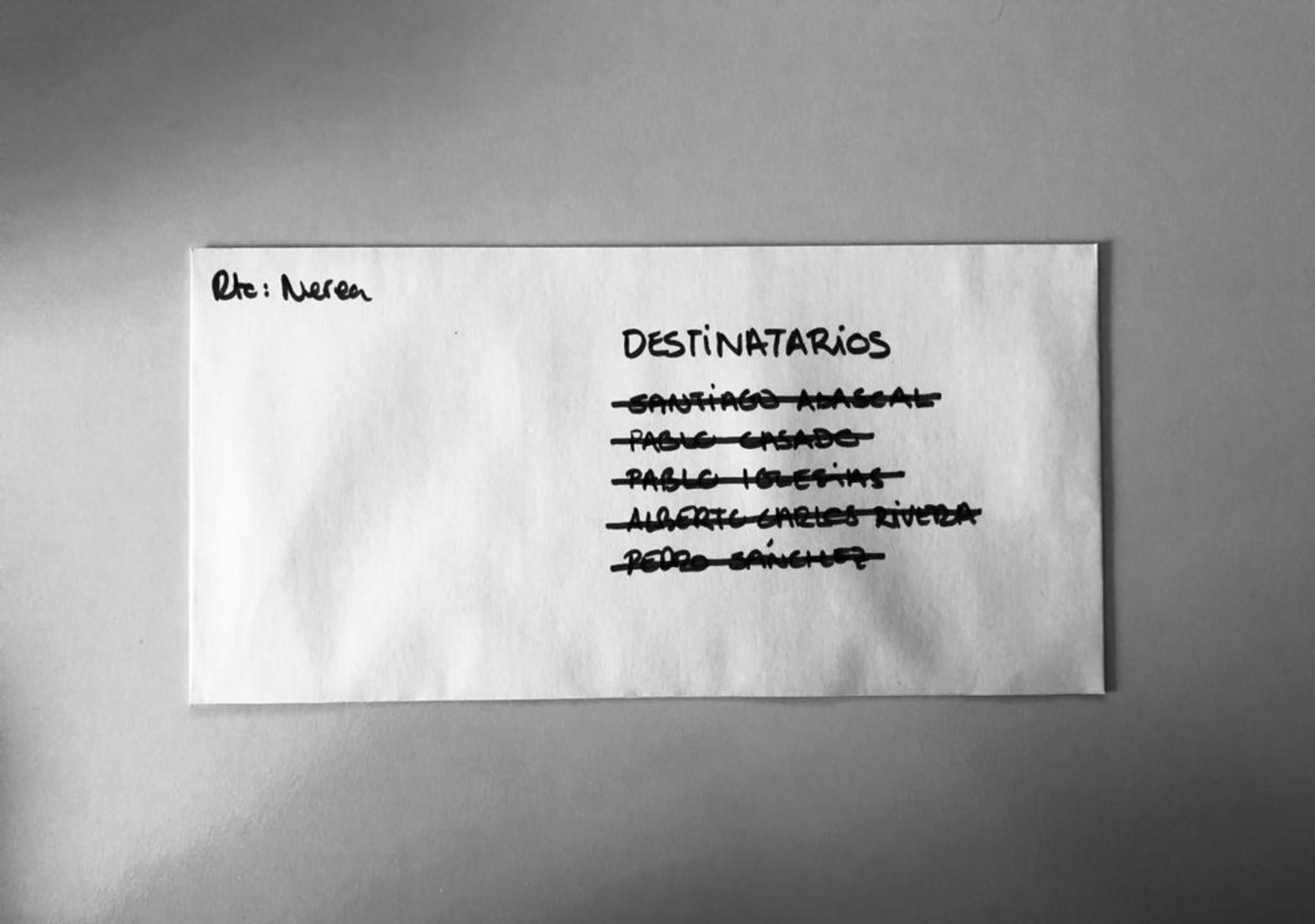 Foto carta prometer tachada